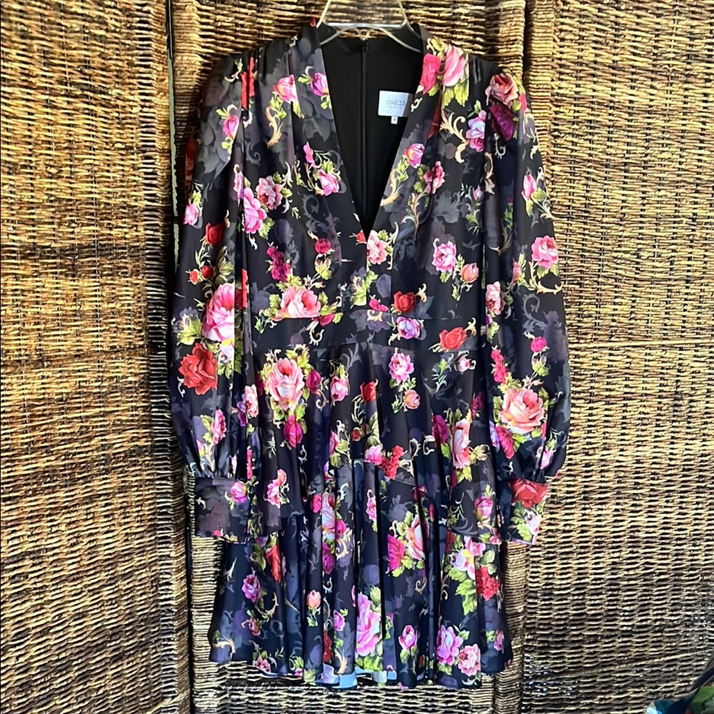 NWOT One 33 Social Floral Dress